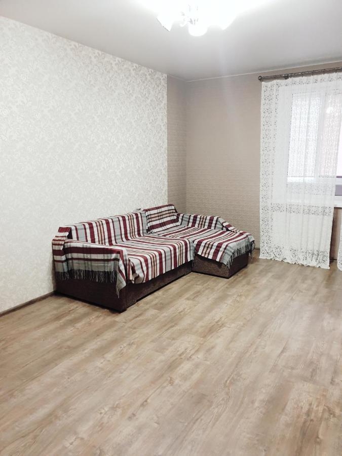 Apartment On Kravchuka, 11B Lutsʼk Exterior foto