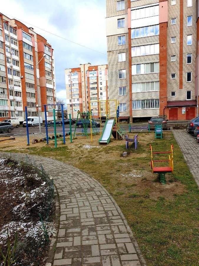 Apartment On Kravchuka, 11B Lutsʼk Exterior foto